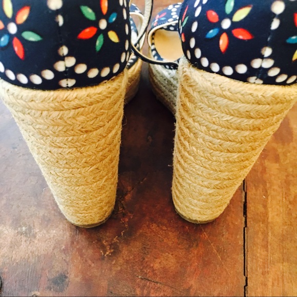 Last price! Tabitha Simmons Floral Espadrille - Picture 4 of 5